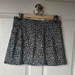 Title Nine Black and White Skort/Skirt Travel Skirt